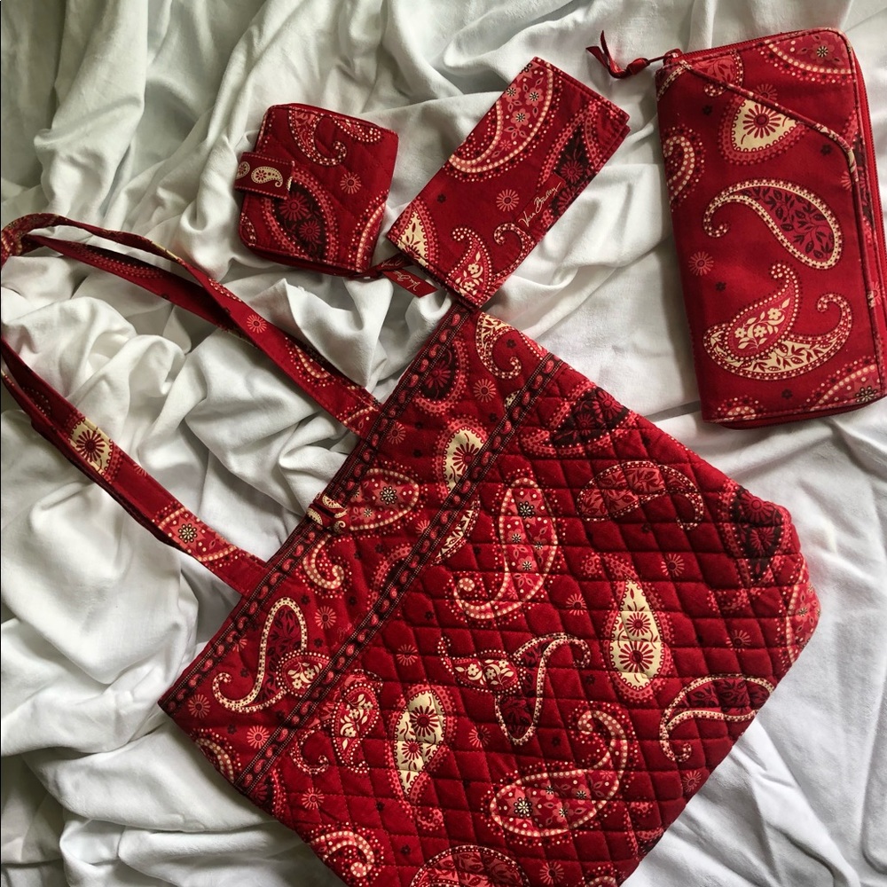 Used Mesa Red Vera Bradley Travel Set